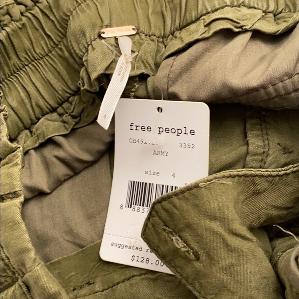 Free People high waist cropped cargo pants in Army green - Picture 6 of 13